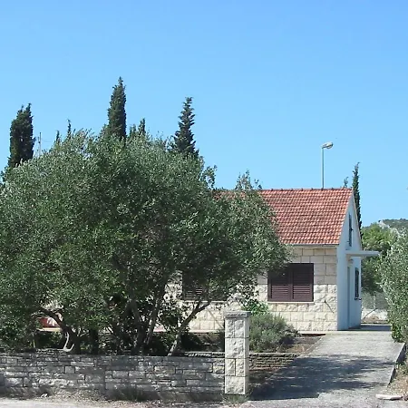 House For Rent * Zrnovo