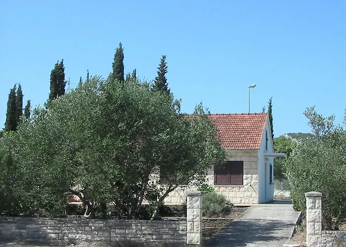 House For Rent * Zrnovo