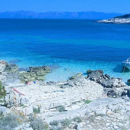 別荘 House For Rent Žrnovo