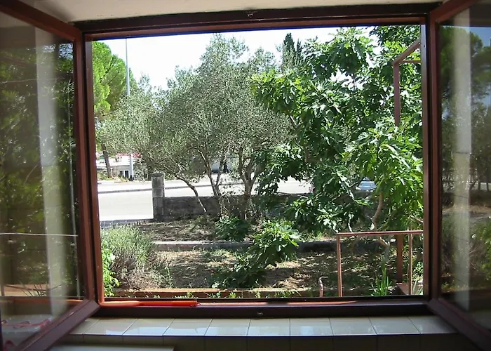 House For Rent בית נופש Zrnovo