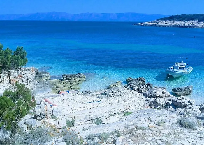 בית נופש House For Rent Zrnovo